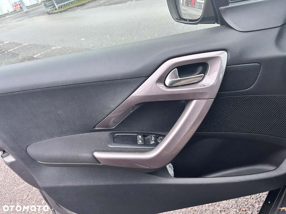 Peugeot 2008 1.6 VTi Allure - 14