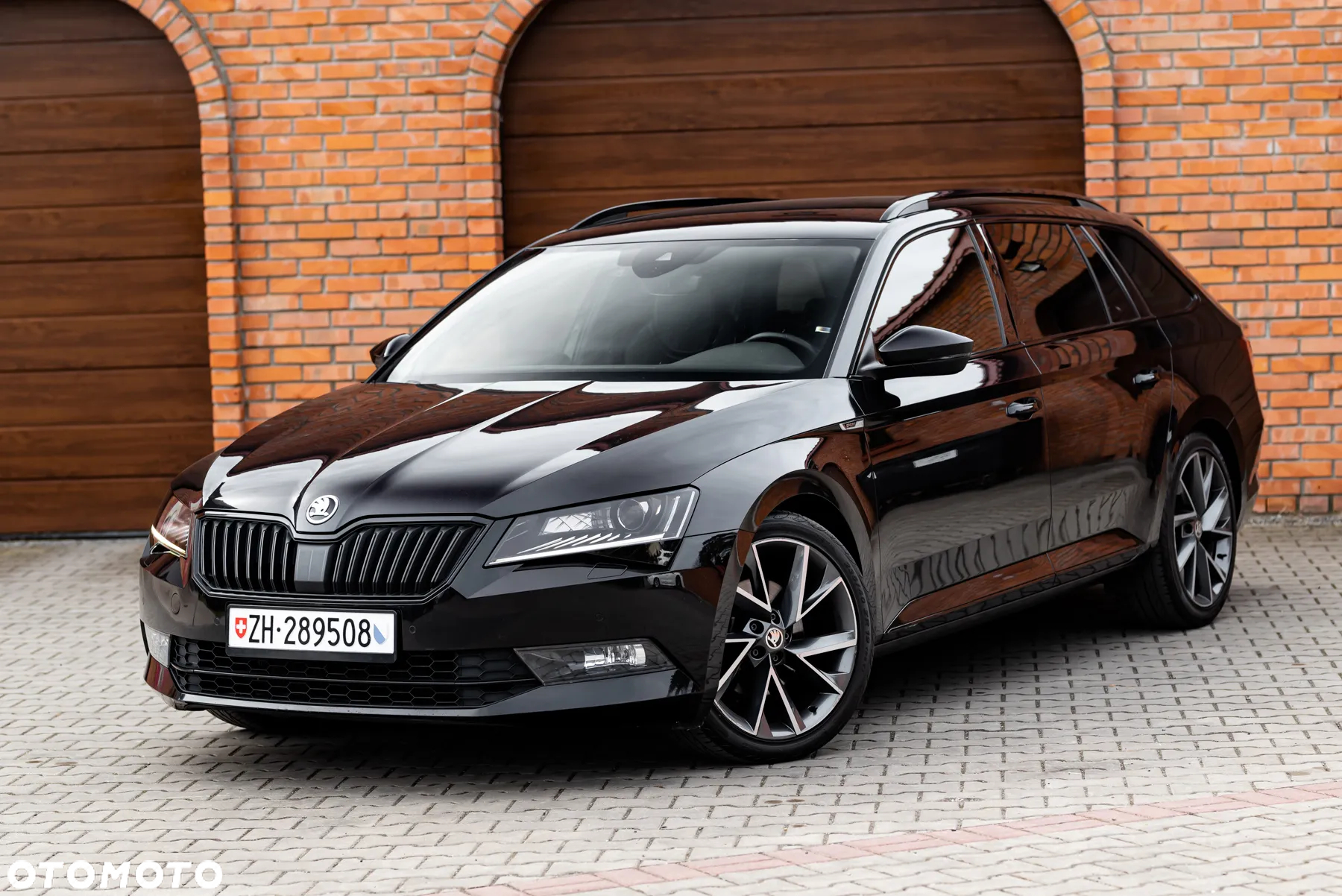 Skoda Superb 2.0 TDI DSG Sportline - 2