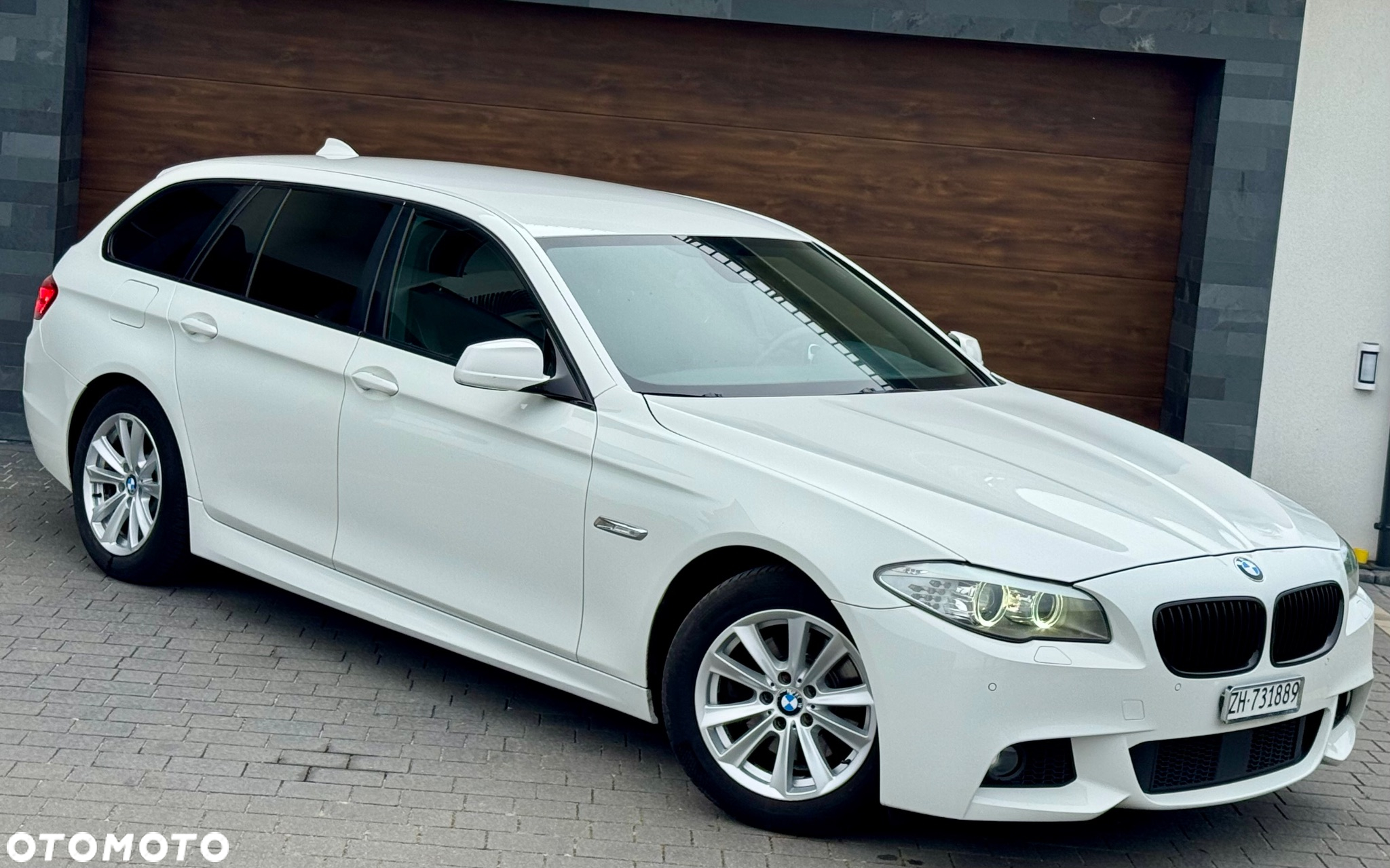 BMW Seria 5 520d Touring Sport-Aut - 3