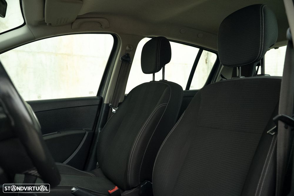 Renault Clio 1.5 dCi Dynamique S - 17