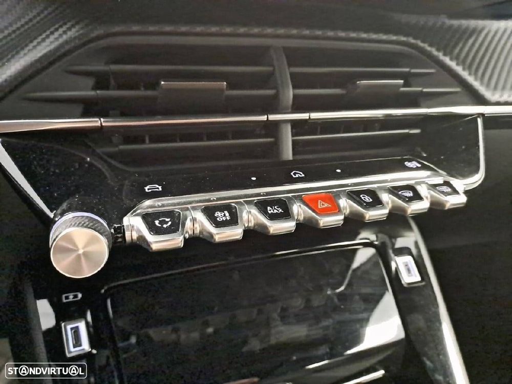 Peugeot 2008 1.2 Allure - 22