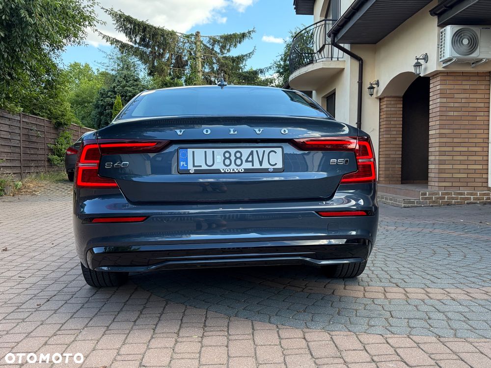 Volvo S60 B5 B AWD Ultimate Dark - 4