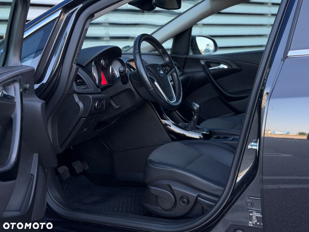 Opel Astra 1.6 CDTI Cosmo - 9