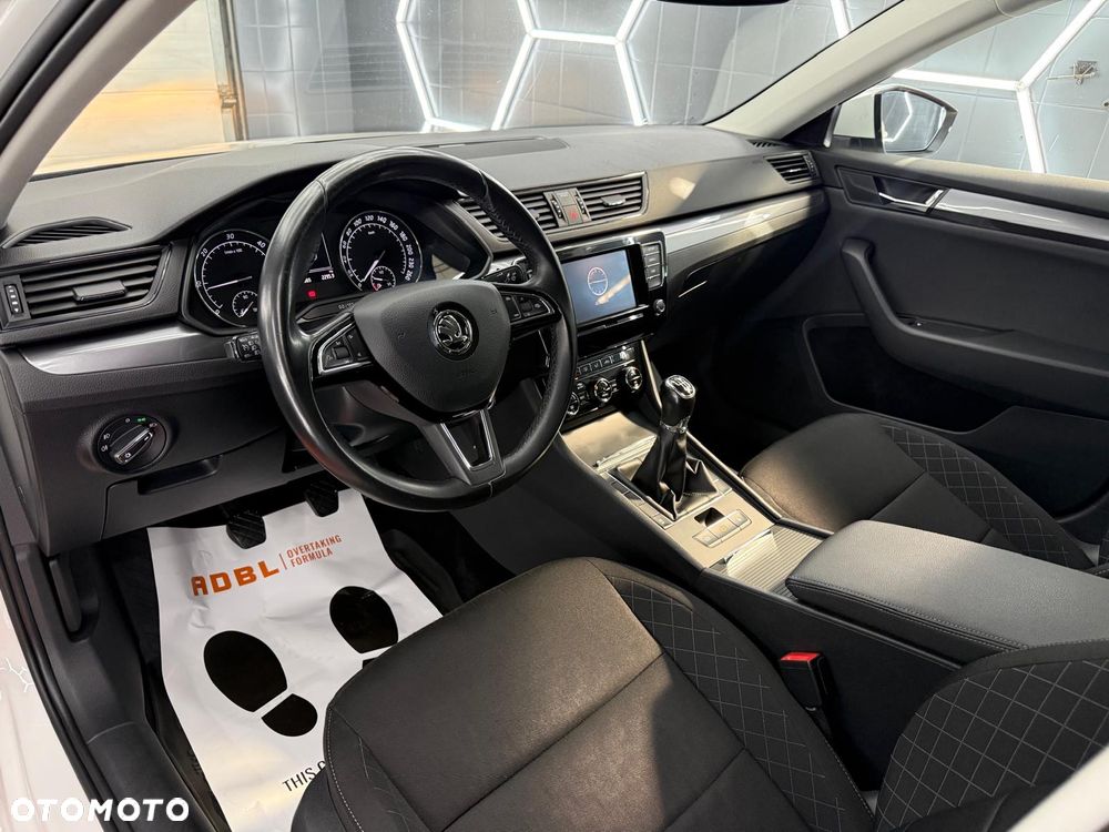 Skoda Superb 2.0 TDI Ambition - 20