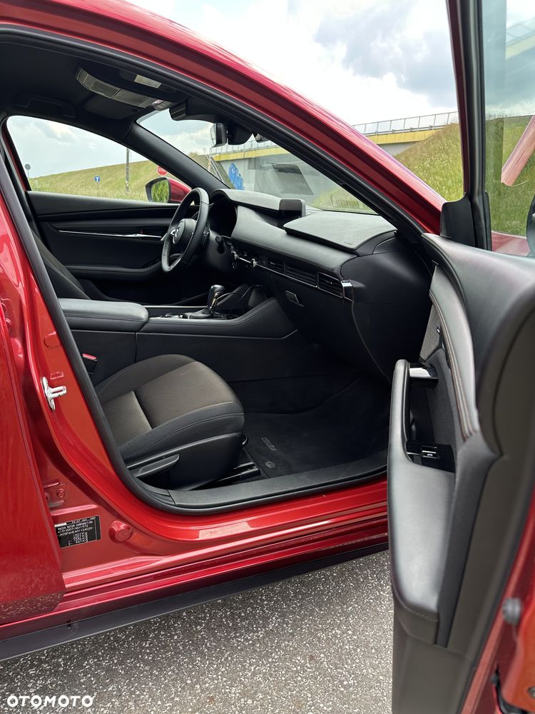 Mazda 3 2.0 mHEV Hikari - 9