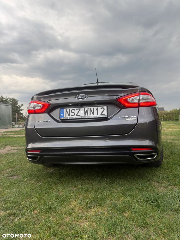 Ford Fusion 2.0 EcoBoost Titanium - 10