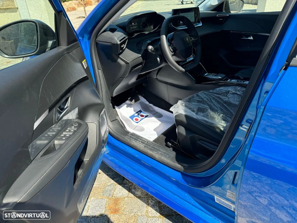 Peugeot e-208 E-Style - 13