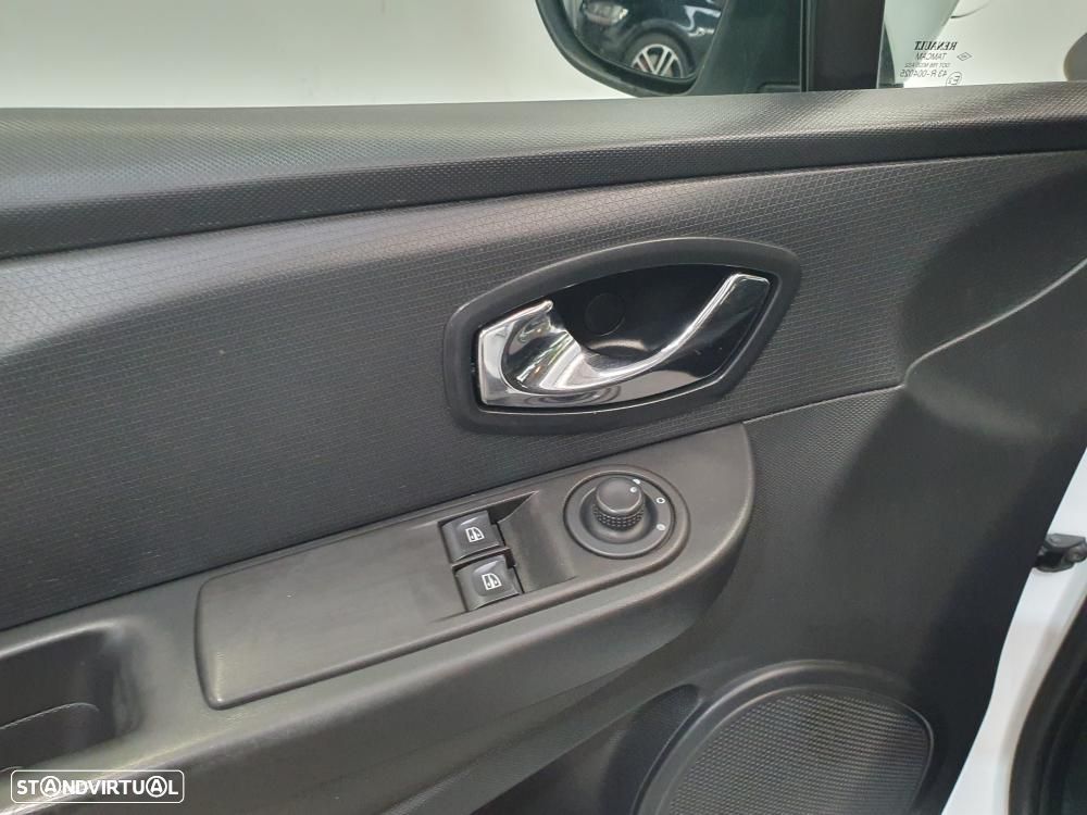 Renault Clio 1.2 16V GT - 8