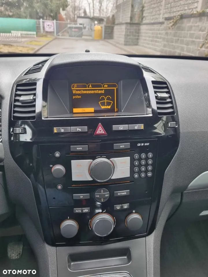 Opel Zafira - 11