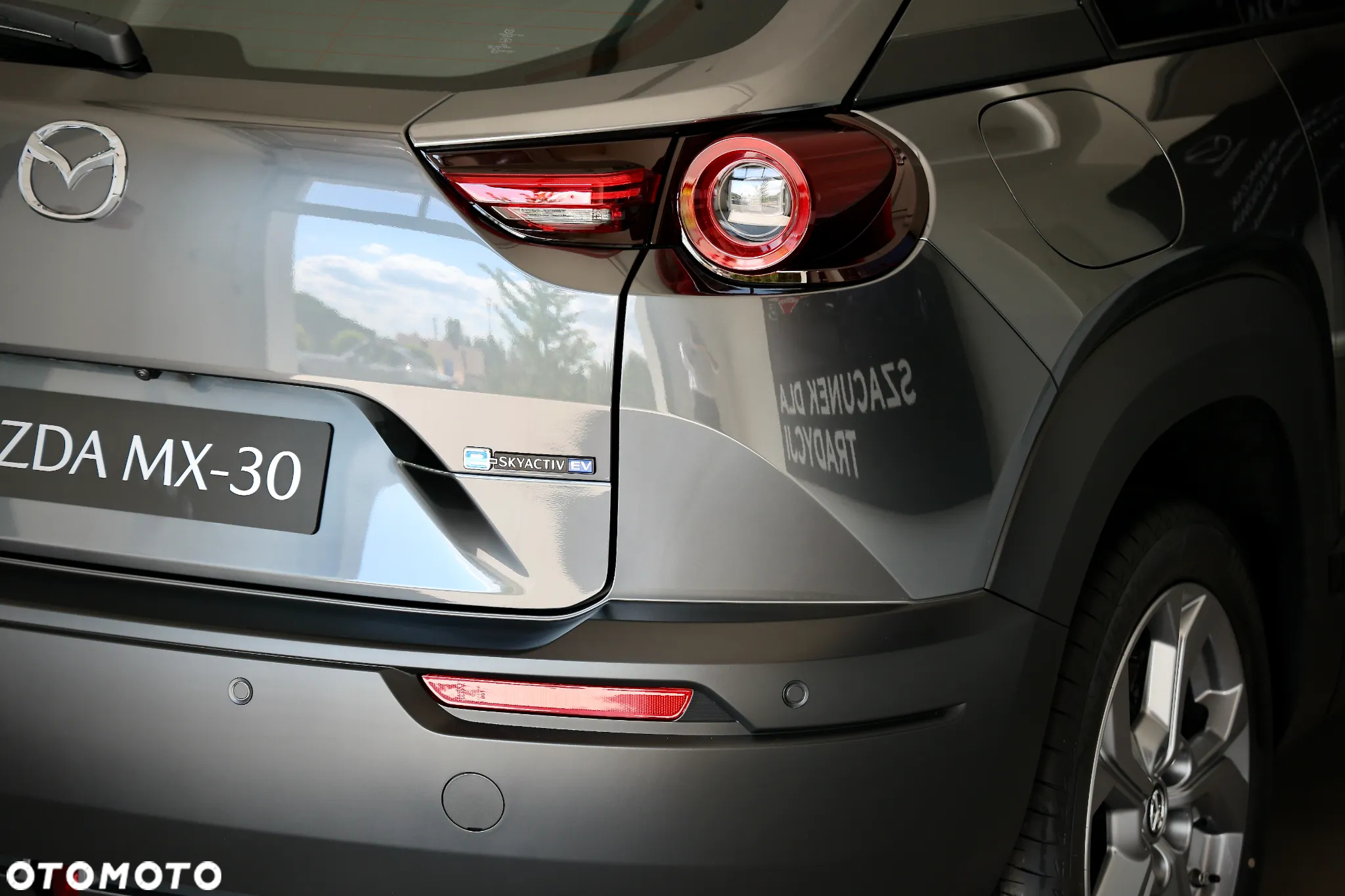 Mazda MX-30 - 10