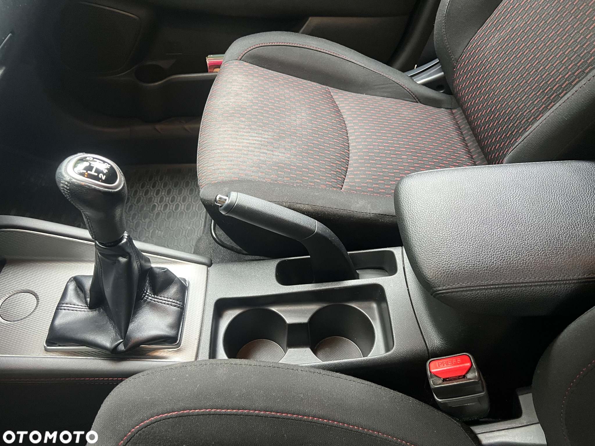 Mitsubishi ASX - 20