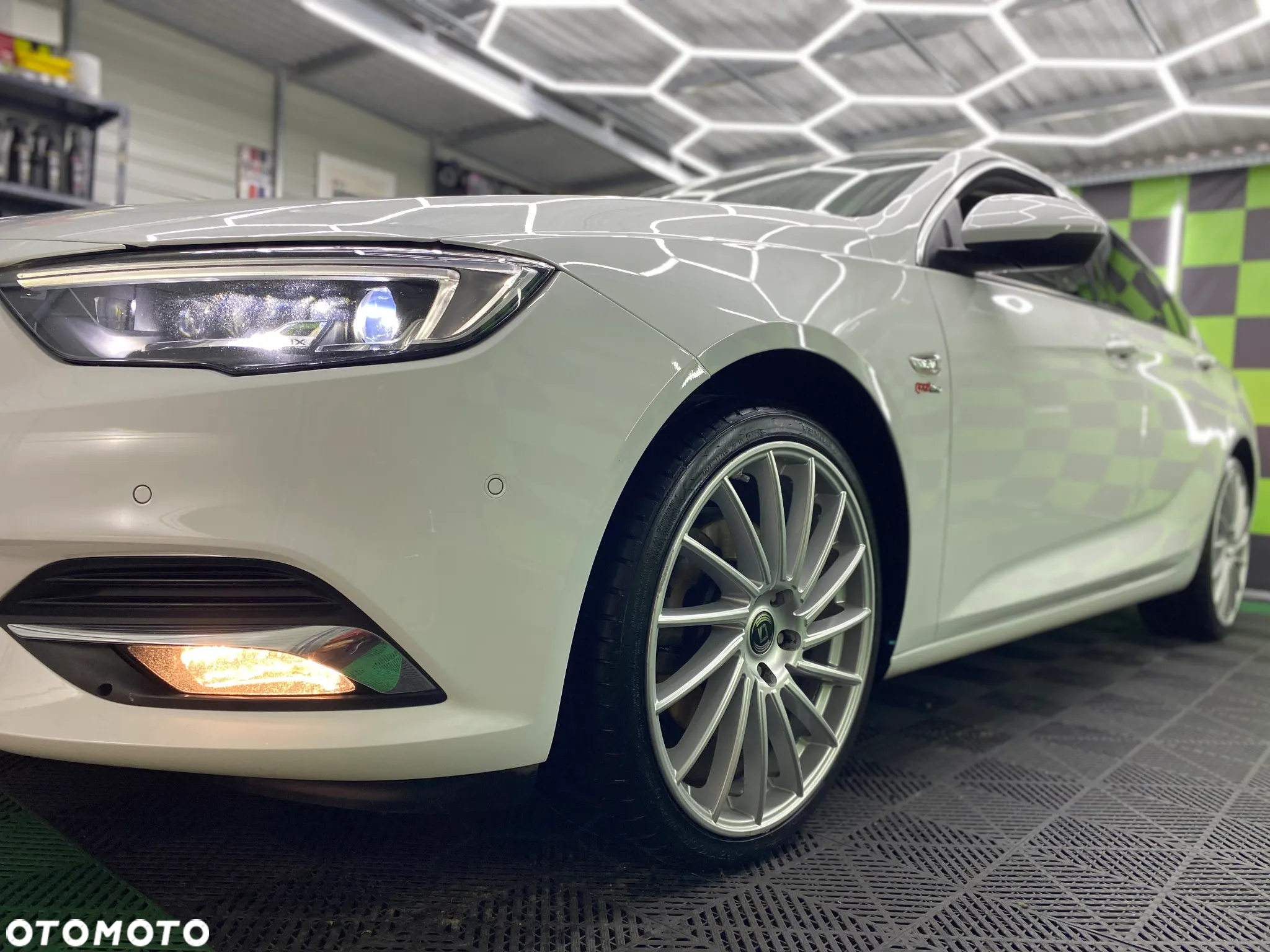 Opel Insignia - 31
