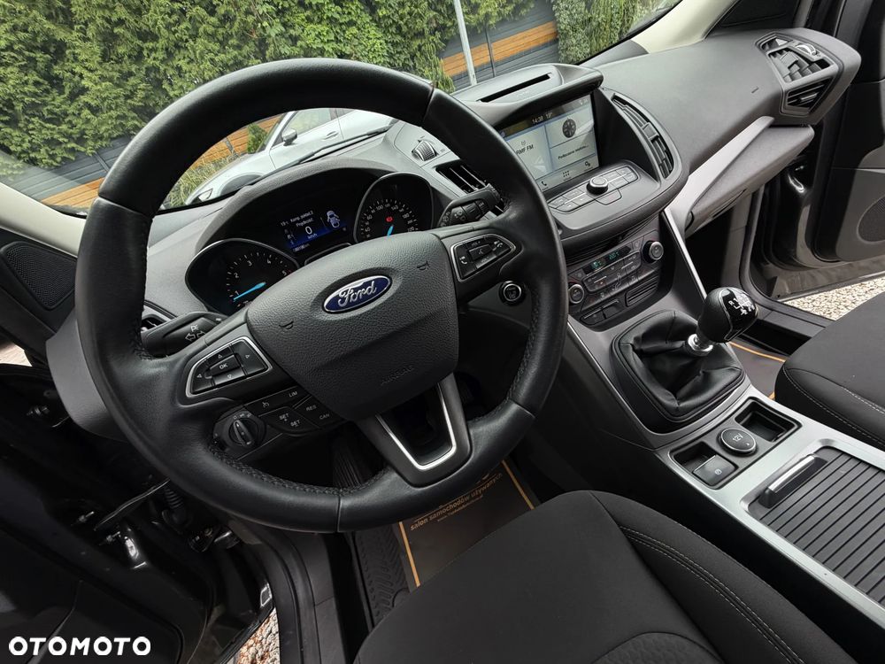 Ford Kuga 1.5 TDCi 2x4 Titanium - 28