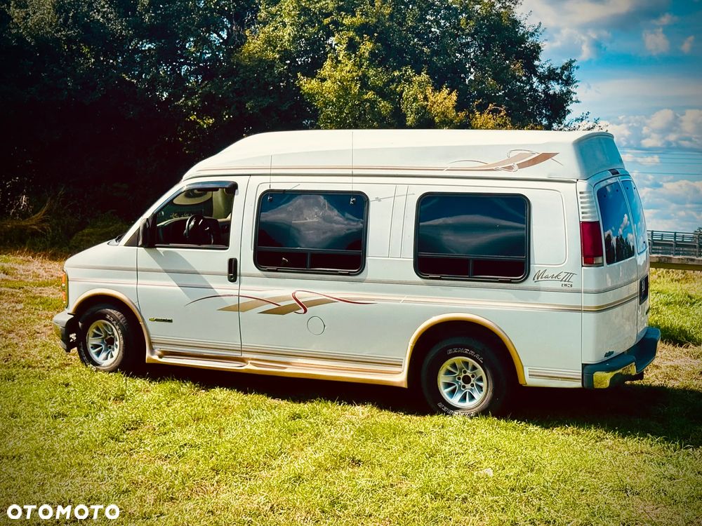 Chevrolet Express - 1