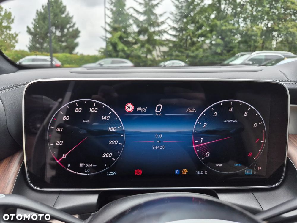 Mercedes-Benz GLC 300 4Matic 9G-TRONIC Edition Avantgarde - 21