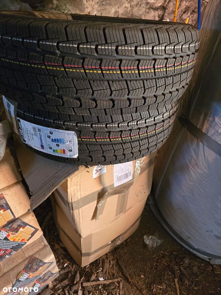 Volkswagen Caravelle Basis / CL - 14