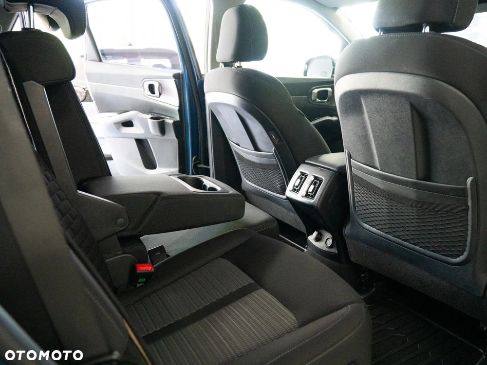 Kia Sorento 1.6 T-GDI HEV L 7os - 31