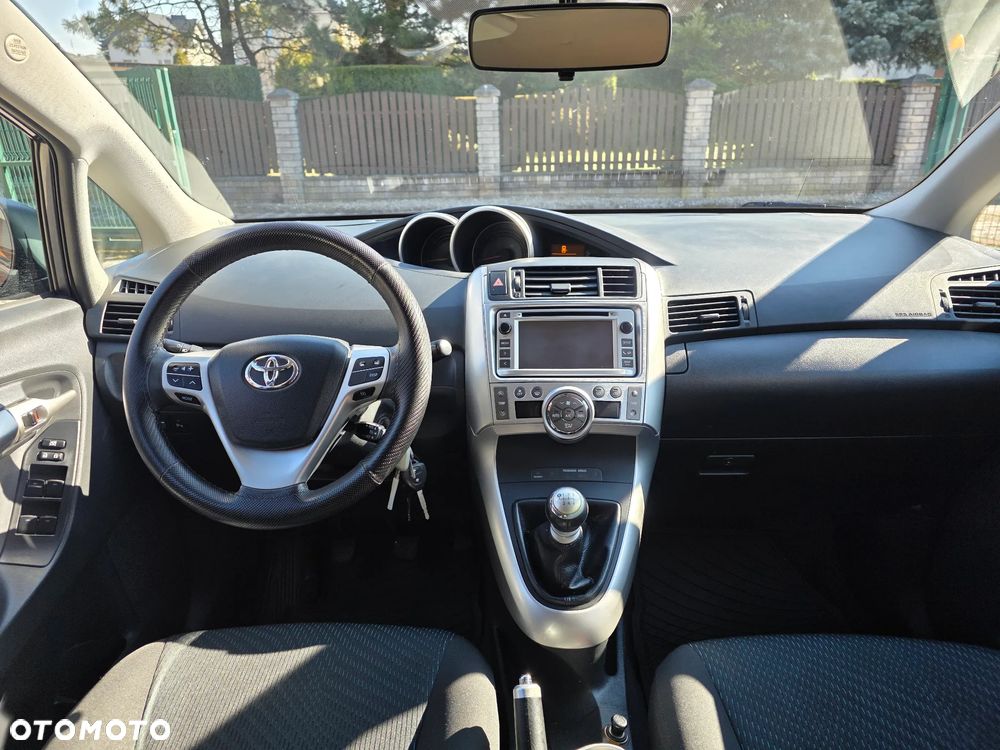 Toyota Verso 2.0 D-4D - 5