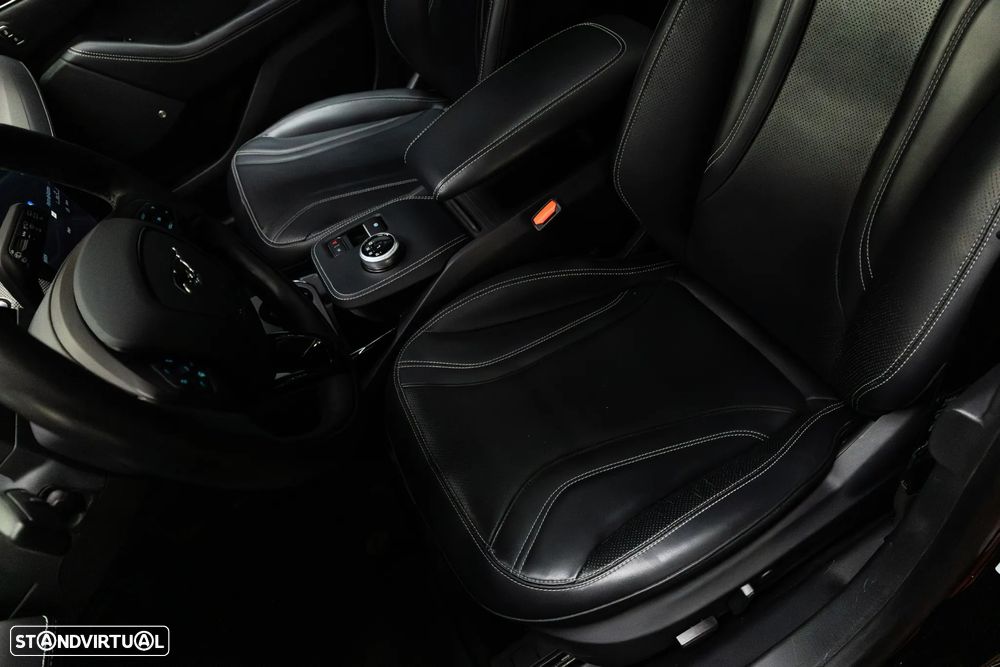 Ford Mustang Mach-E Standard - 25