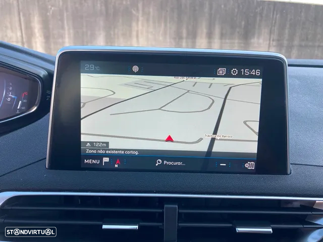 Peugeot 5008 1.2 PureTech Allure EAT8 - 25