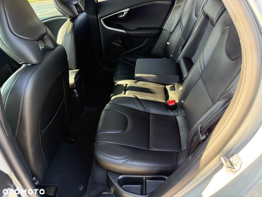 Volvo V40 D2 Geartronic Inscription - 18
