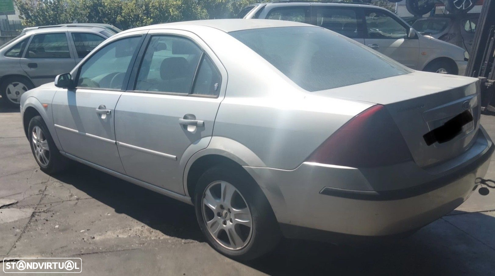 Ford Mondeo 2.0 TDdi de 2002 disponível para peças - 3