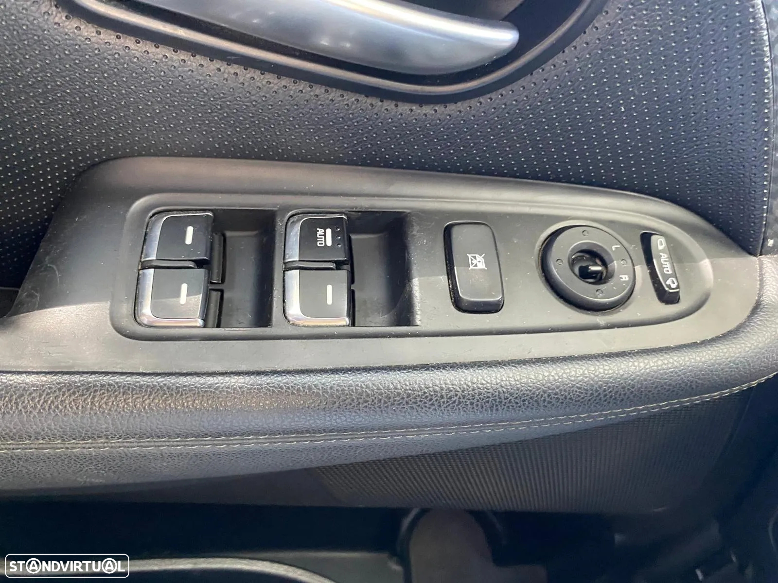 Kia Carens 1.7 CRDi ISG TX - 6