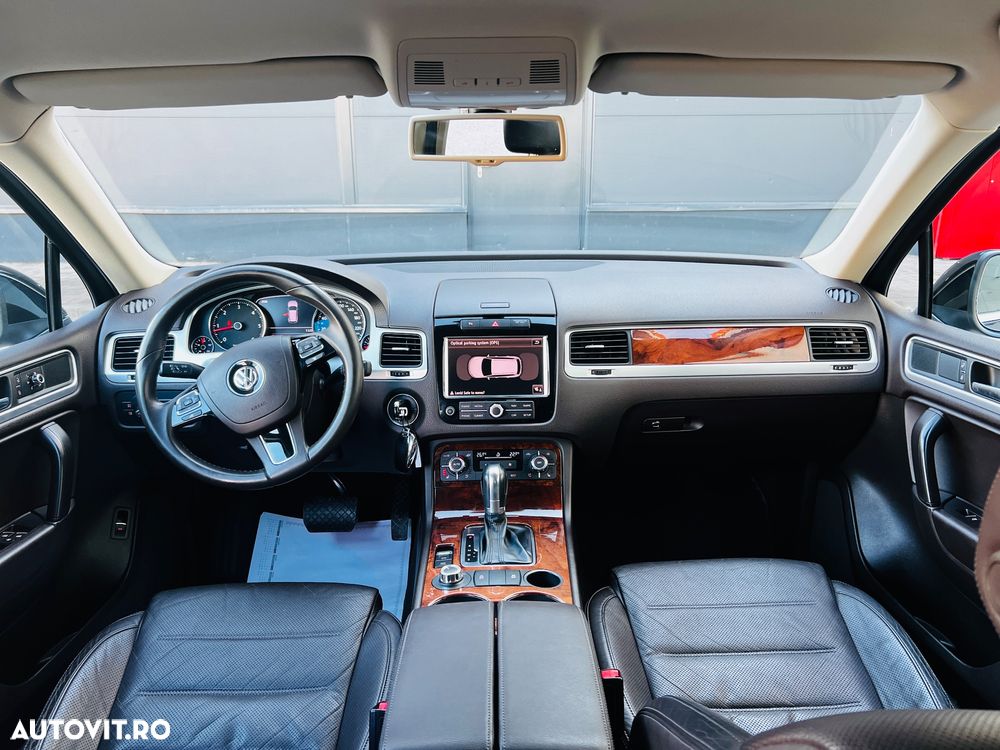 Volkswagen Touareg - 13