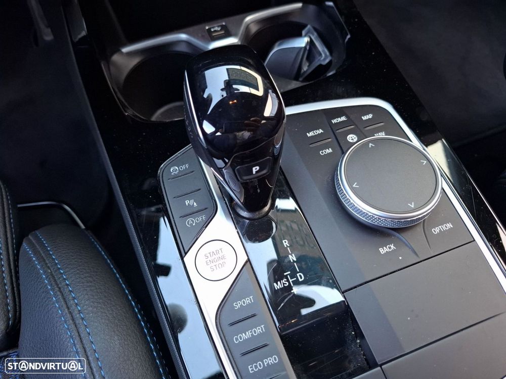 BMW 116 d Pack Desportivo M Auto - 16