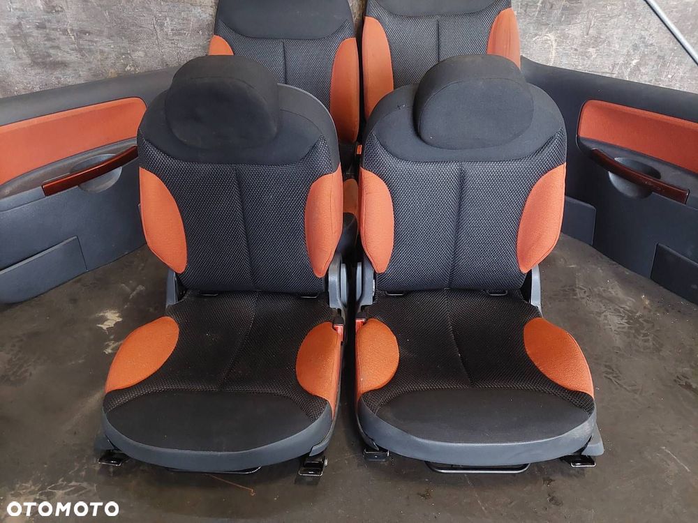 FOTELE KOMPLET LEWY PRAWY KANAPA TYŁ + BOCZKI CITROEN C2 I HB 3D - 2