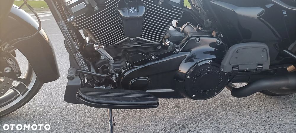 Harley-Davidson Touring Street Glide - 13