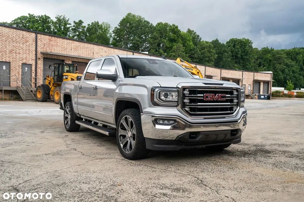 GMC Sierra - 9