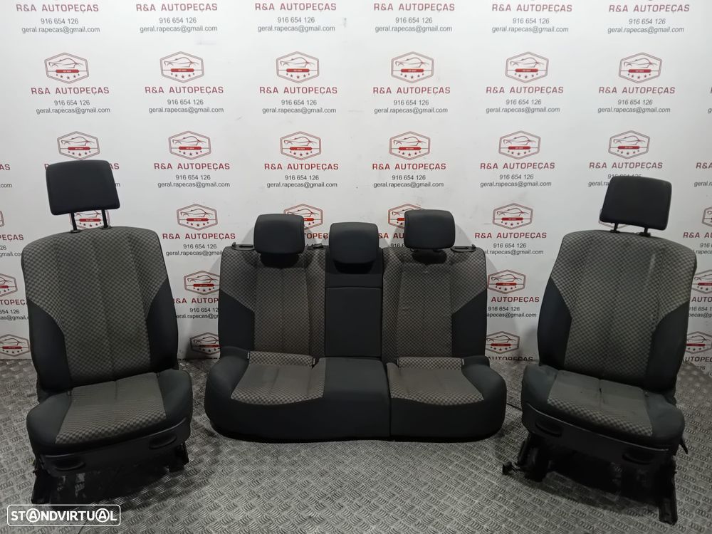 Conjunto de Bancos Renault Megane II em Tecido Original - 13