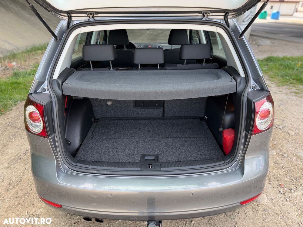 Volkswagen Golf Plus - 11