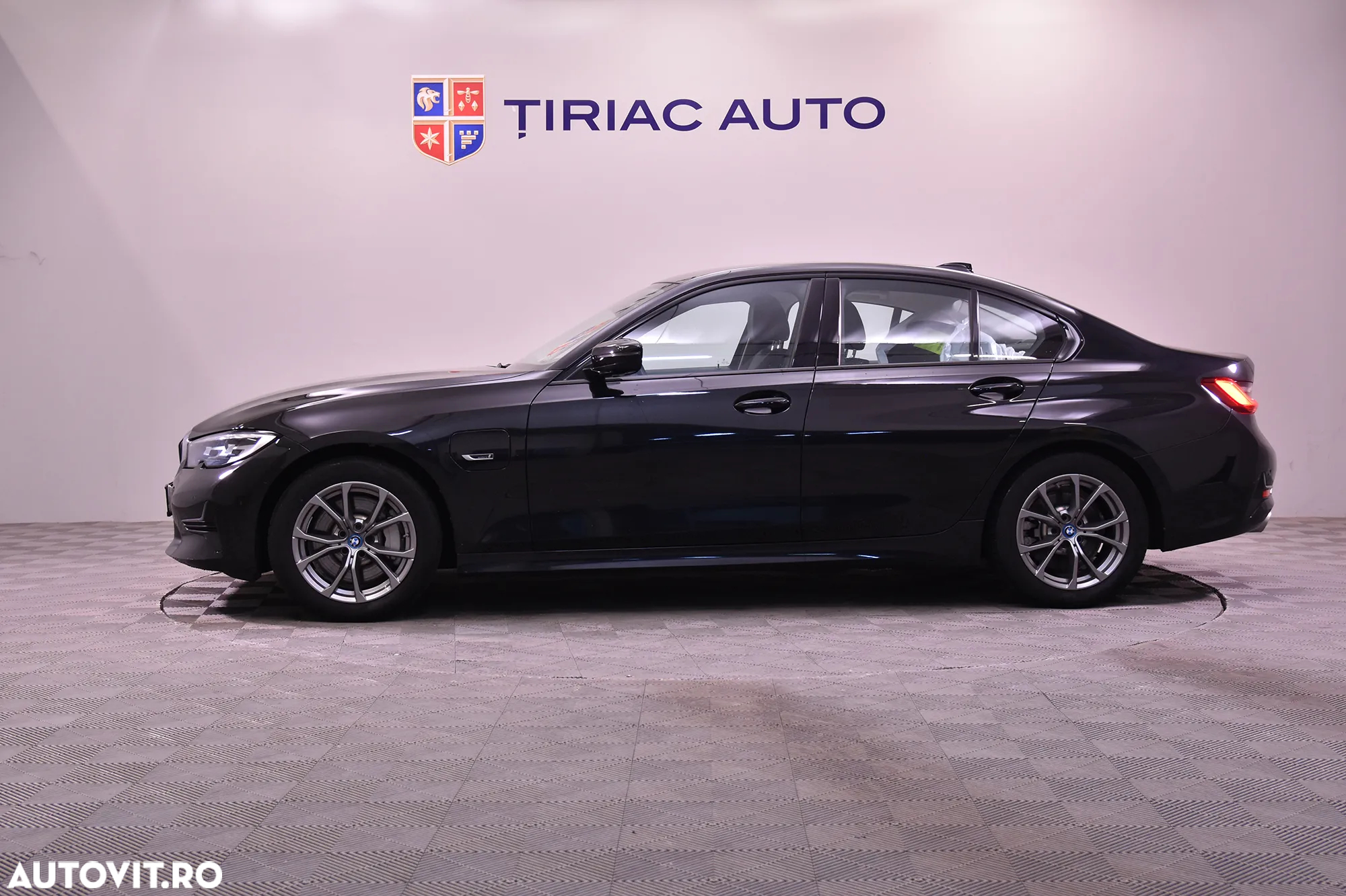 BMW Seria 3 330e AT PHEV - 2