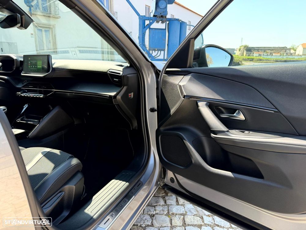 Peugeot 2008 1.5 BlueHDi GT - 17