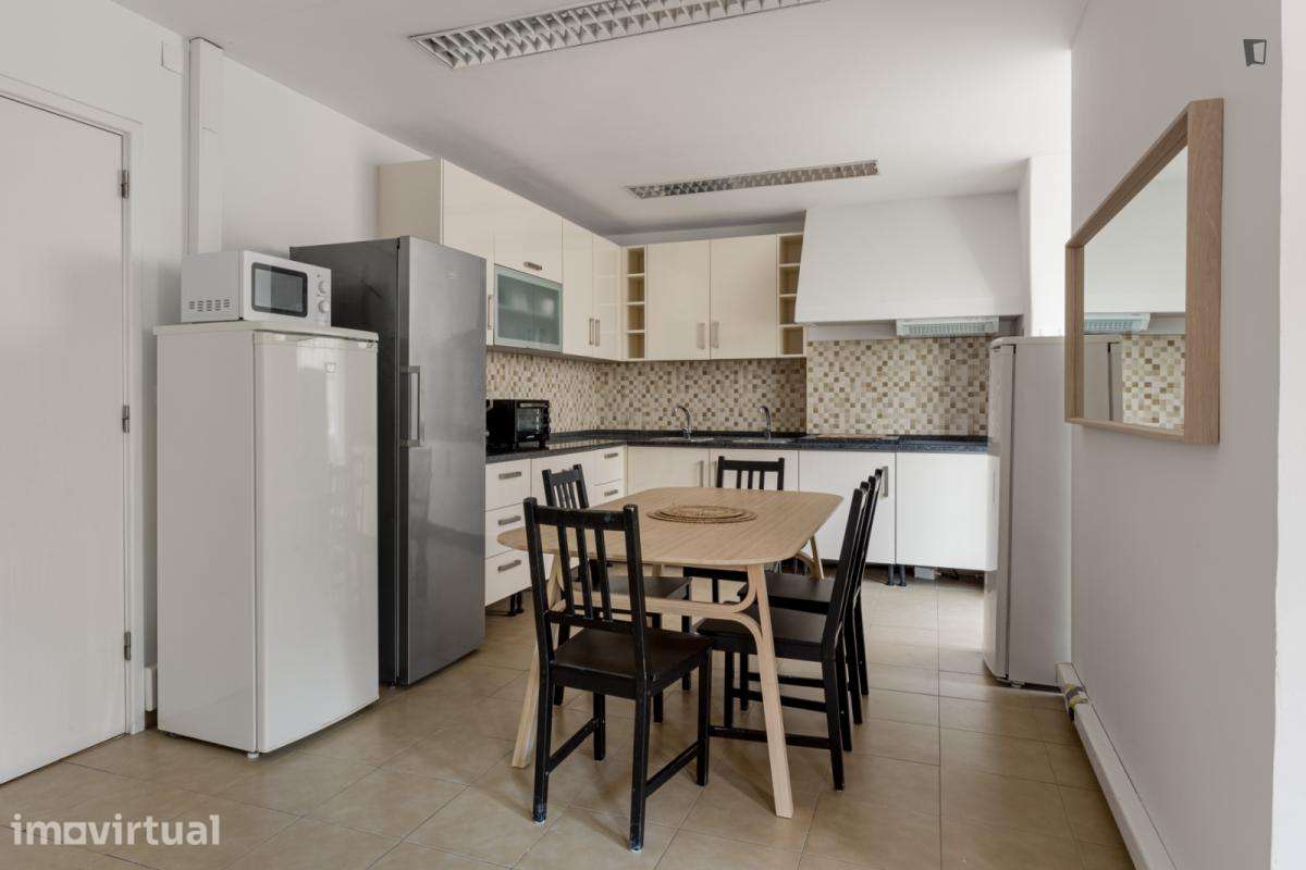 Quarto - localizado em Picoas Lisbon - Grande imagem: 4/19