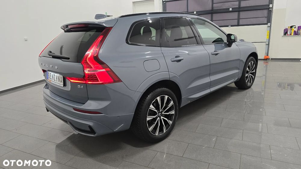 Volvo XC 60 B4 B Plus Dark - 3
