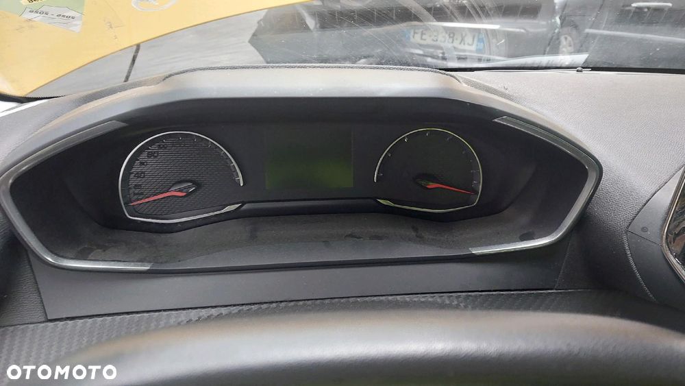 Peugeot 208 PureTech 100 Allure Pack - 17