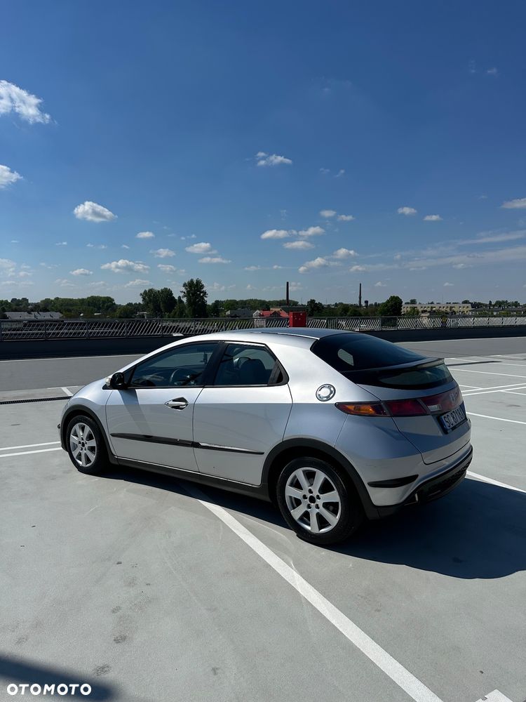 Honda Civic 2.2i-CTDi Executive NAVI - 3