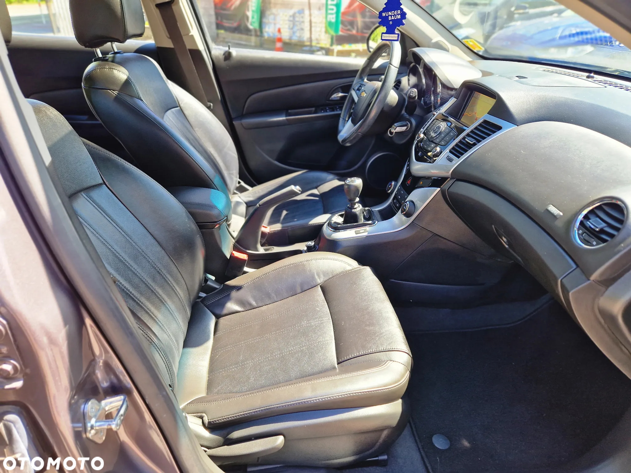 Chevrolet Cruze 1.8 LTZ+ - 27