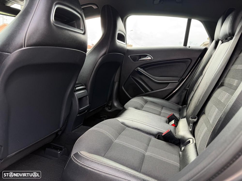 Mercedes-Benz CLA 180 d Shooting Brake Urban Aut. - 11