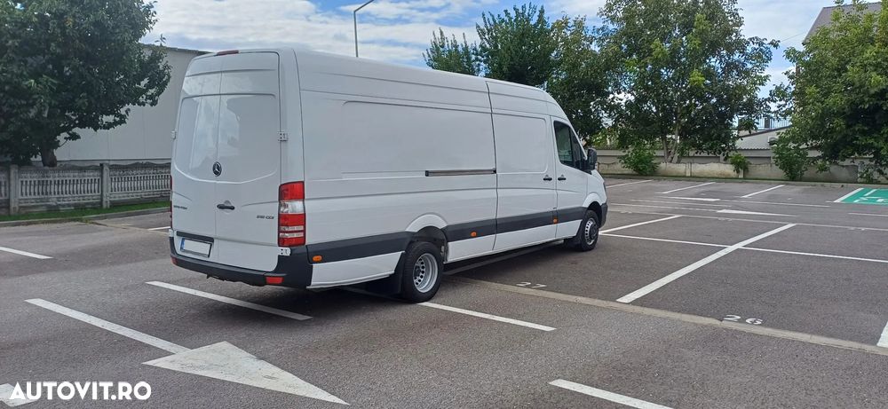 Mercedes-Benz Sprinter - 4
