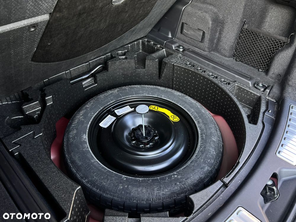 Land Rover Discovery Sport - 36