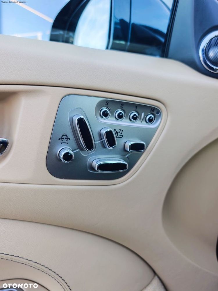 Jaguar XK - 12