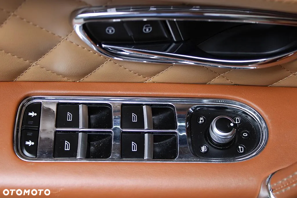 Bentley Bentayga W12 - 15
