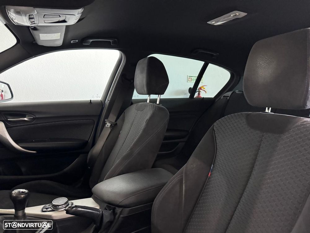 BMW 120 d Pack M - 12