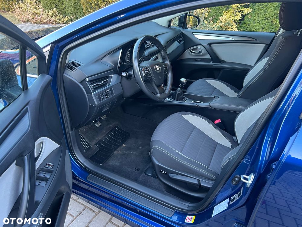 Toyota Avensis 2.0 D-4D Selection - 5