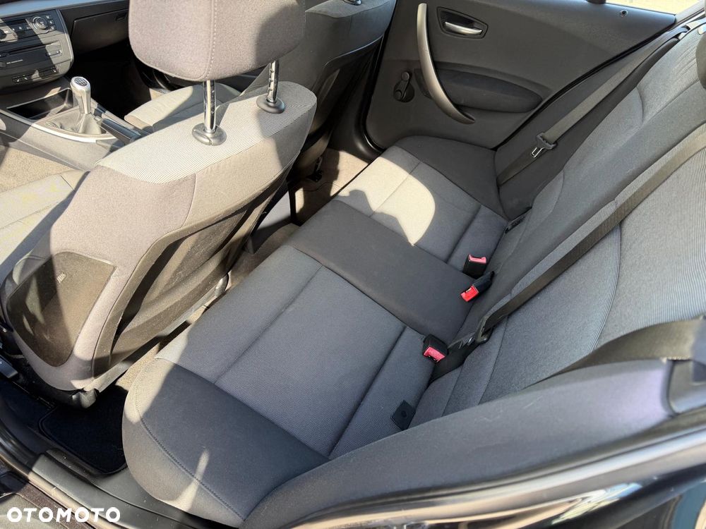 BMW Seria 1 - 22