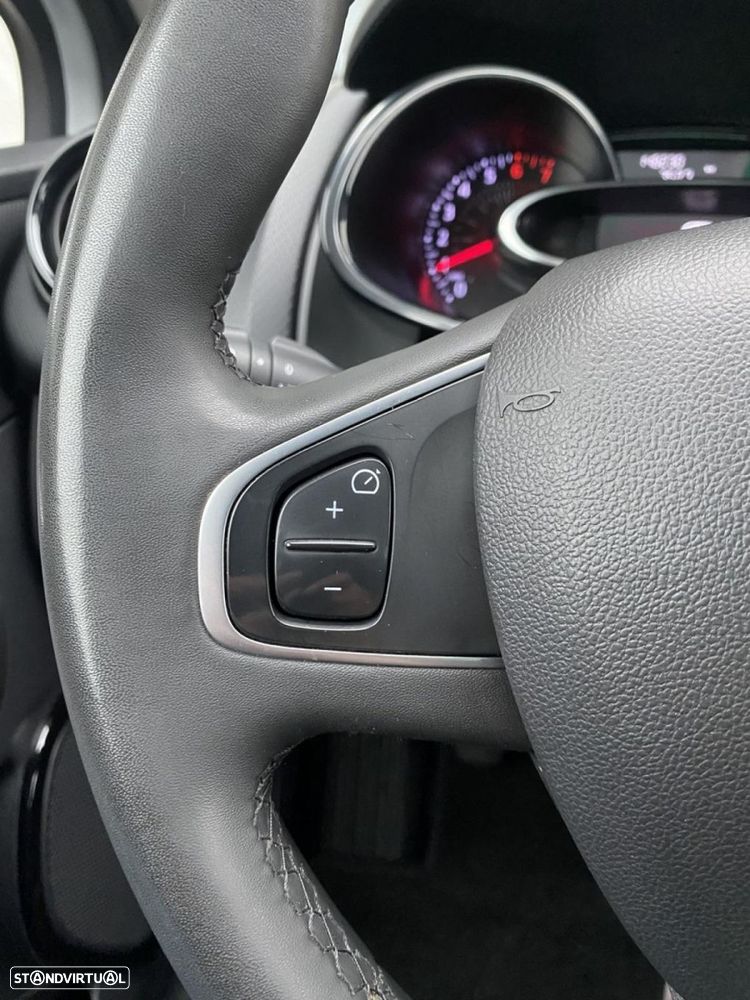 Renault Clio 0.9 TCe Limited Bi-Fuel - 20